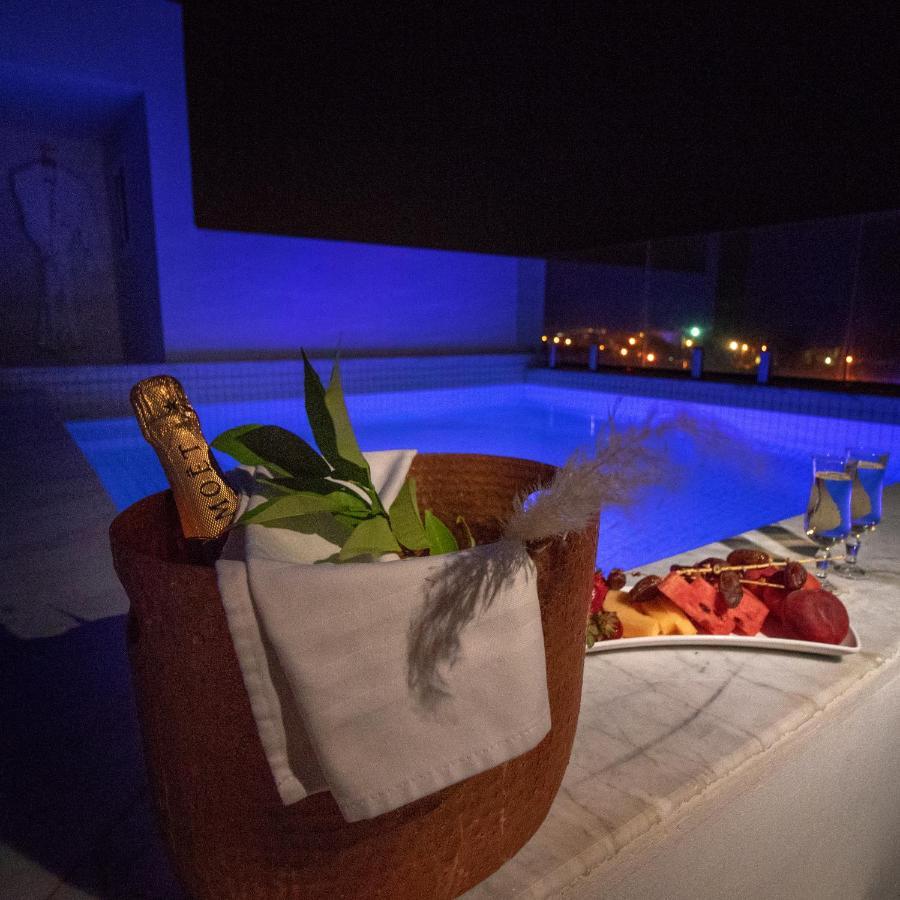 Royal Azur Thalassa Hammamet Luaran gambar A bottle of champagne in a cooler